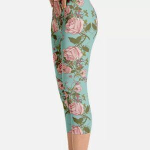 Women's Yoga Legging - Capri Length - Vintage Blue / Floral Pink Rose - Small